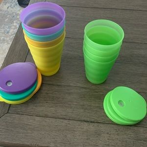 Tupperware impressions cups with lids